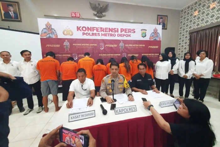 Polisi Tangkap 8 Pelaku...