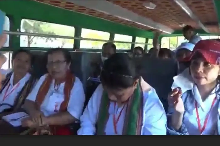 Ratusan Peziarah dari...