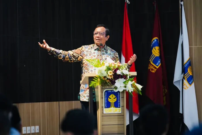 Mahfud MD: Negara Hukum...