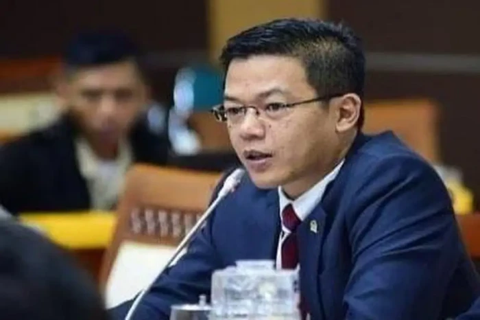 Riwayat Pendidikan Sugiono,...