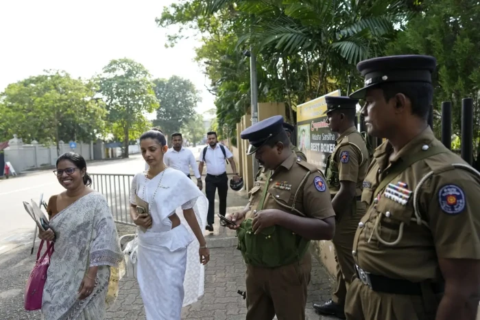 Warga Sri Lanka Pilih...