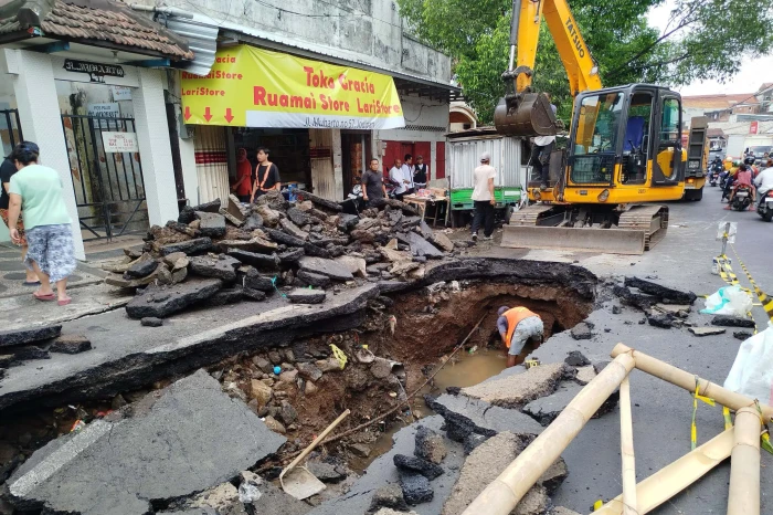Penampakan Jalan Protokol...