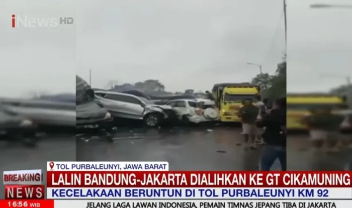Tabrakan Beruntun di...