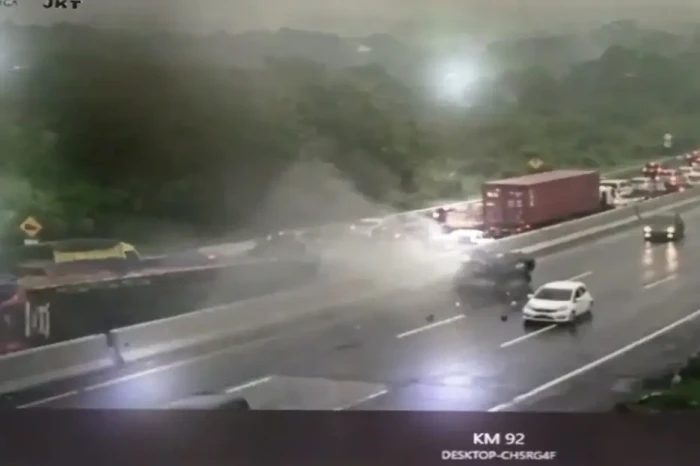 Rekaman CCTV Detik-detik...