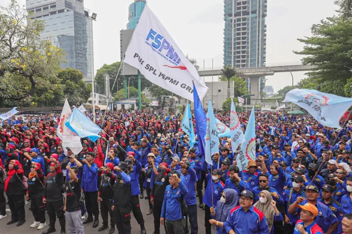Upah Minimum 2025 Pasti...