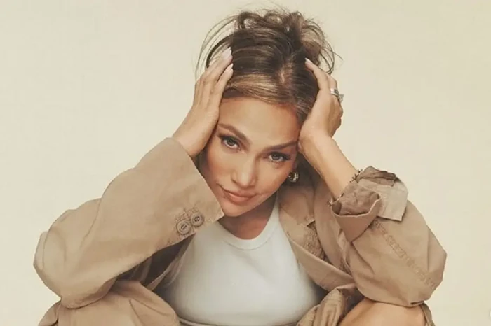 Jennifer Lopez Dipaksa...