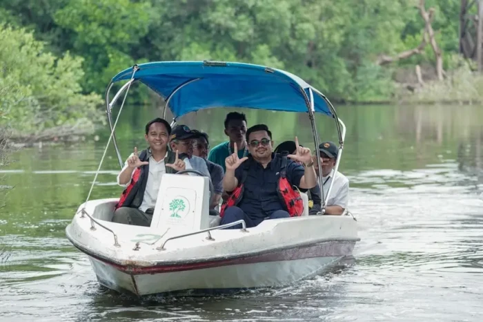 Menhut Raja Juli Cek...