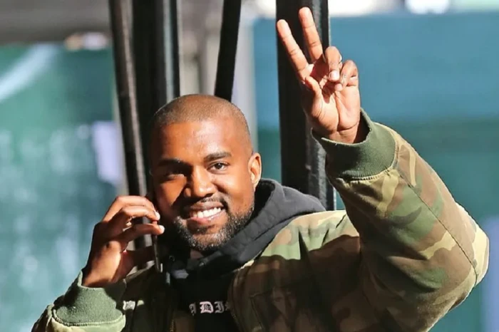 Kanye West Ngaku sebagai...