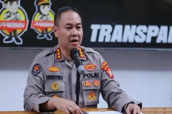 Propam Polri Tunggu...