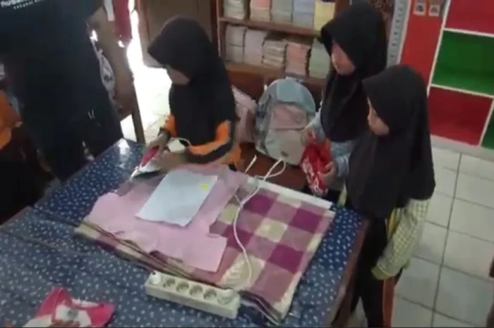 Unik! Guru PJOK SD di...