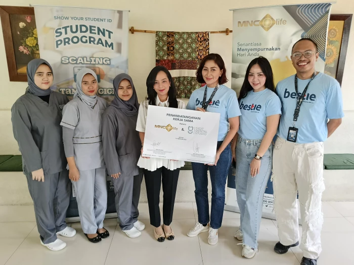 Dirut Gigit Dental Studio...