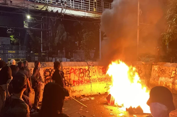 Unjuk Rasa Indonesia...