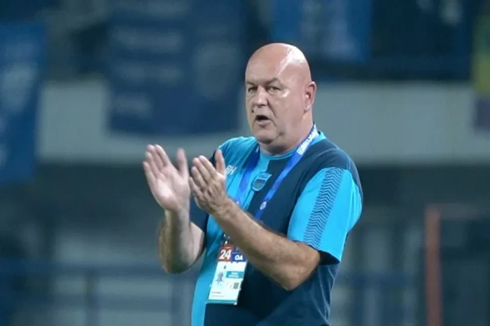 Bojan Hodak Ubah Pola...