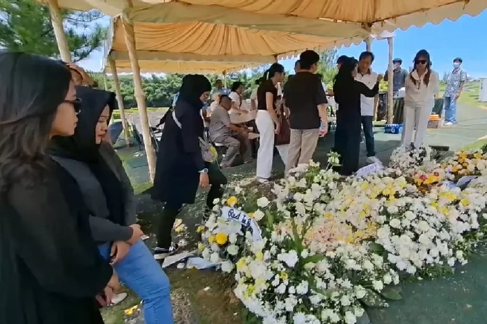 Jenazah Pendaki Lilie...