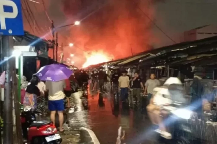 50 Kios Pedagang Pasar...