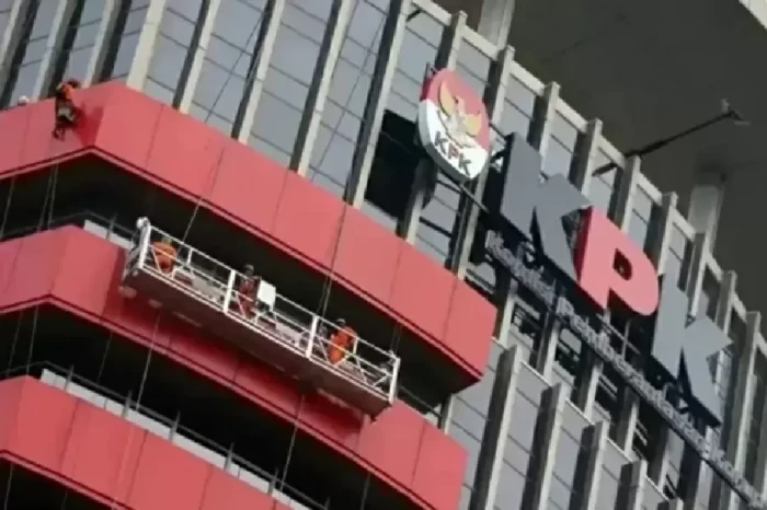 KPK Sita Motor dari...