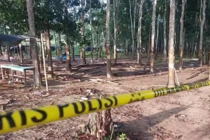 Rekonstruksi 3 Polisi...