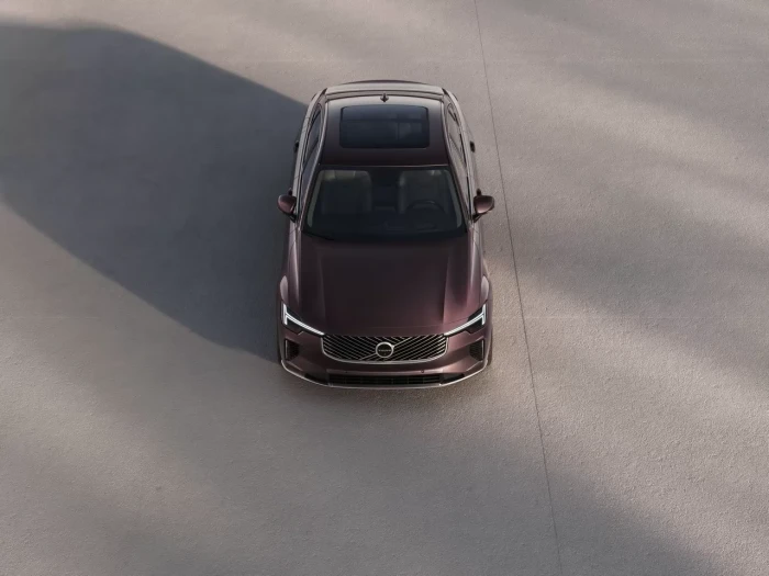 Volvo Luncurkan Sedan...