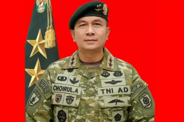 2 Inspektur TNI AD Dimutasi...