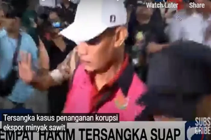 Hakim dan Pengacara...
