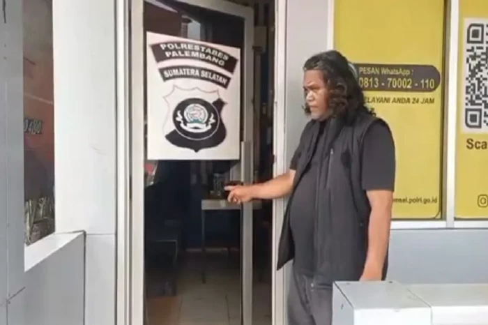 Rusak Pospol Lantas...