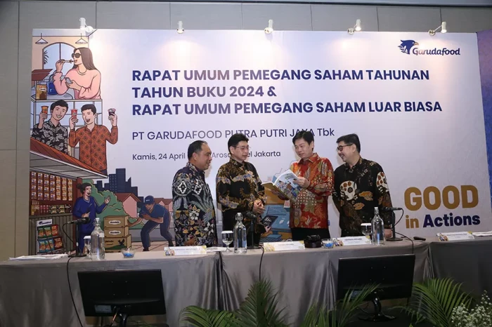 Menggeliat di Tengah...