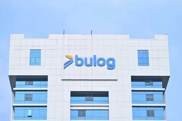 Bulog Kantongi Laba...