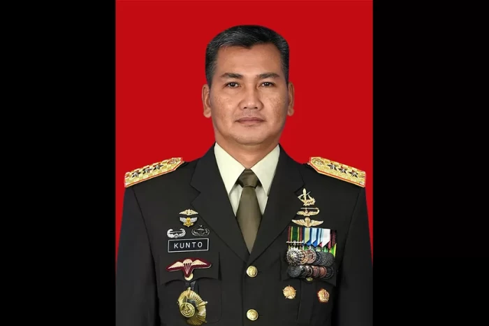 Letjen Kunto Putra Try...