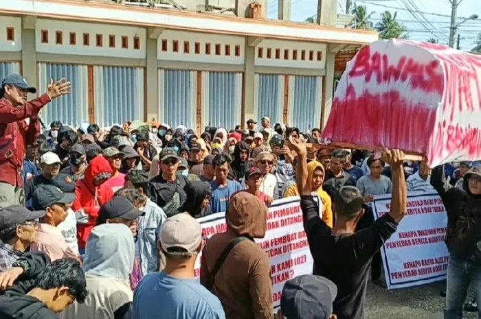 Kantor Bawaslu Bengkulu...