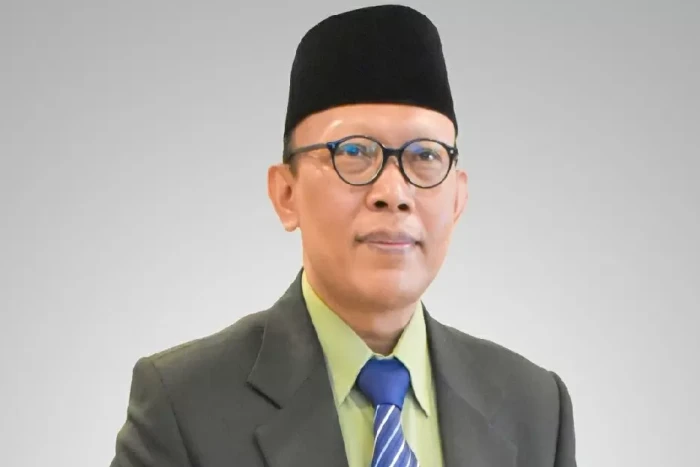 Ditetapkan Jadi Rektor,...