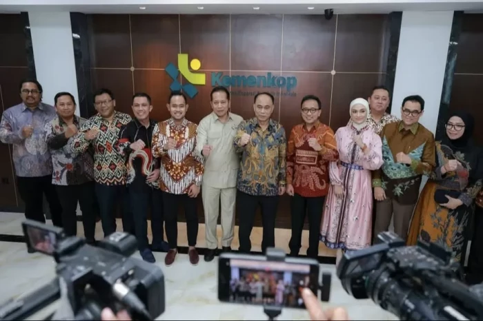 Besok Pengurus Dekopin...