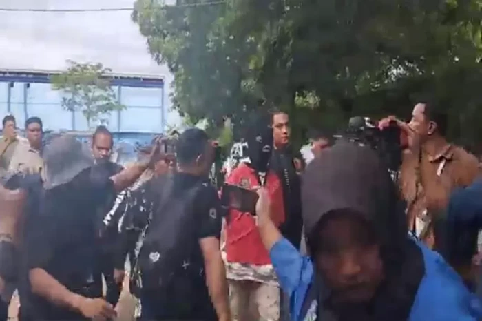 Agus Buntung Divonis...