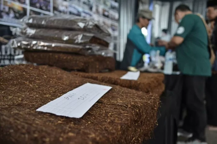 Industri Tembakau Tertekan,...