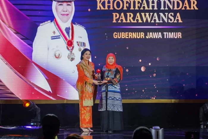 Khofifah Tak Terjebak...