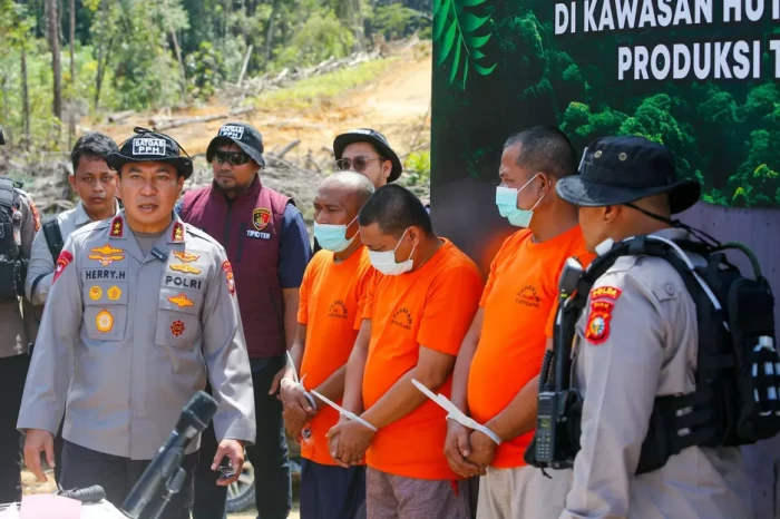 Tindak Tegas Perusakan...