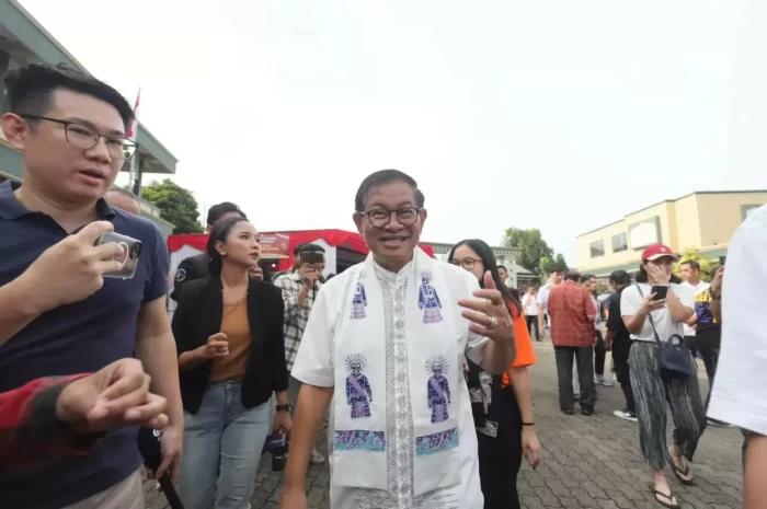 Gubernur Jakarta Lahir...