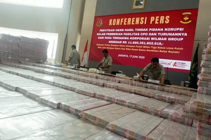 Rp11,8 Triliun Uang...
