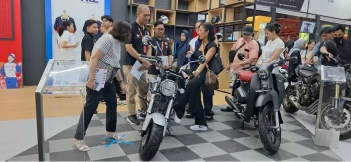 CB650R Curi Perhatian...