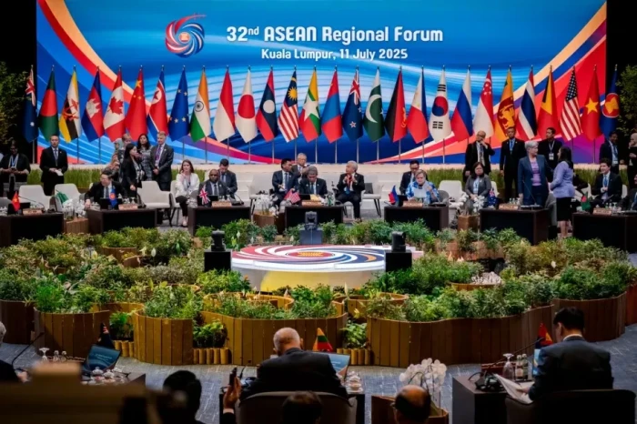ASEAN Desak Israel Hentikan...