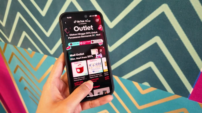 Dua Wajah TikTok Shop...