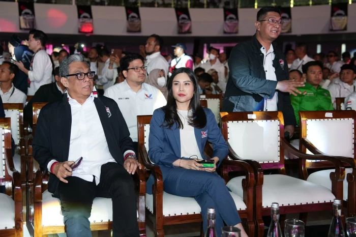 Angela Tanoesoedibjo...