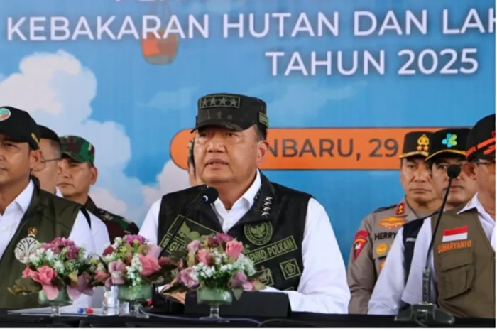 Menko Polkam Budi Gunawan...