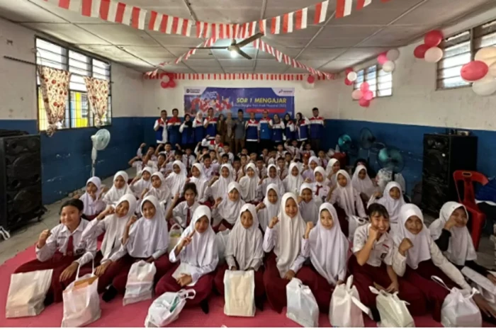Ratusan Pelajar SD di...