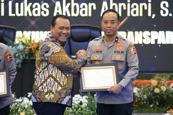 Kapuskeu Polri Terima...