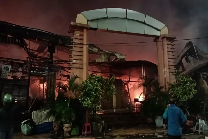 Kebakaran Pasar Taman...