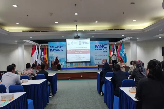 LLDIKTI Gelar Sosialisasi...