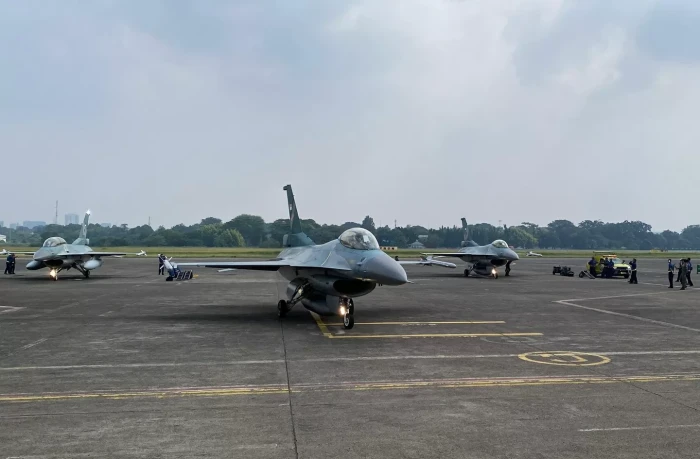 Belasan Jet Tempur Gelar...