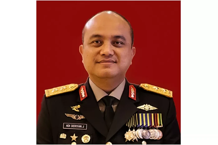 Profil Irjen Pol Adi...