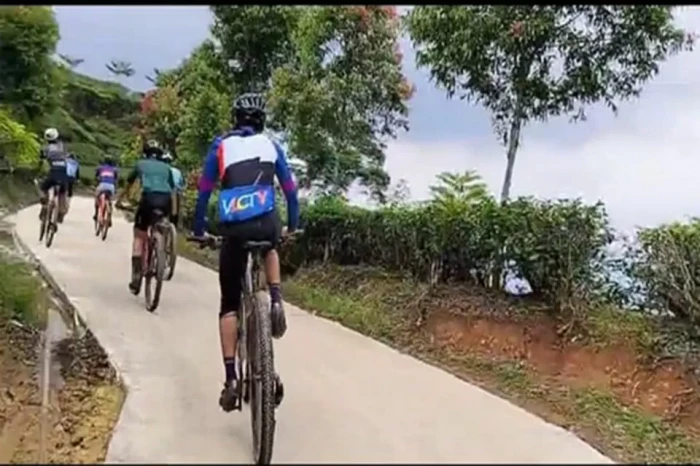 Tour Malasari Halimun...