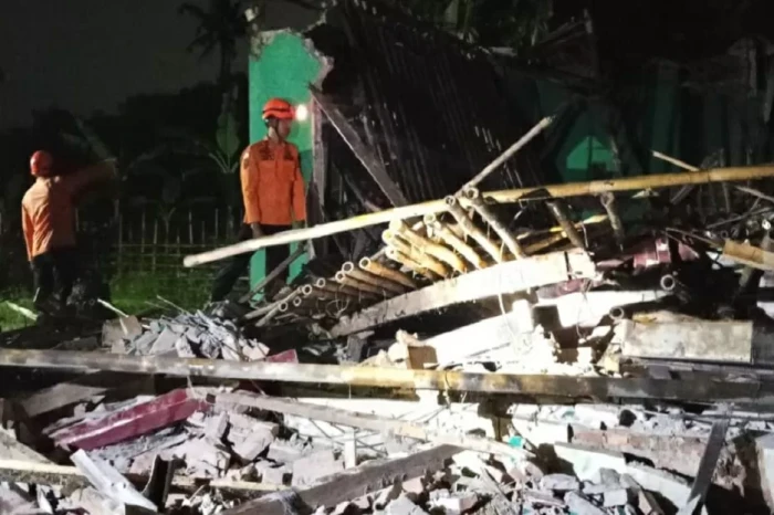 41 Rumah dan Fasilitas...